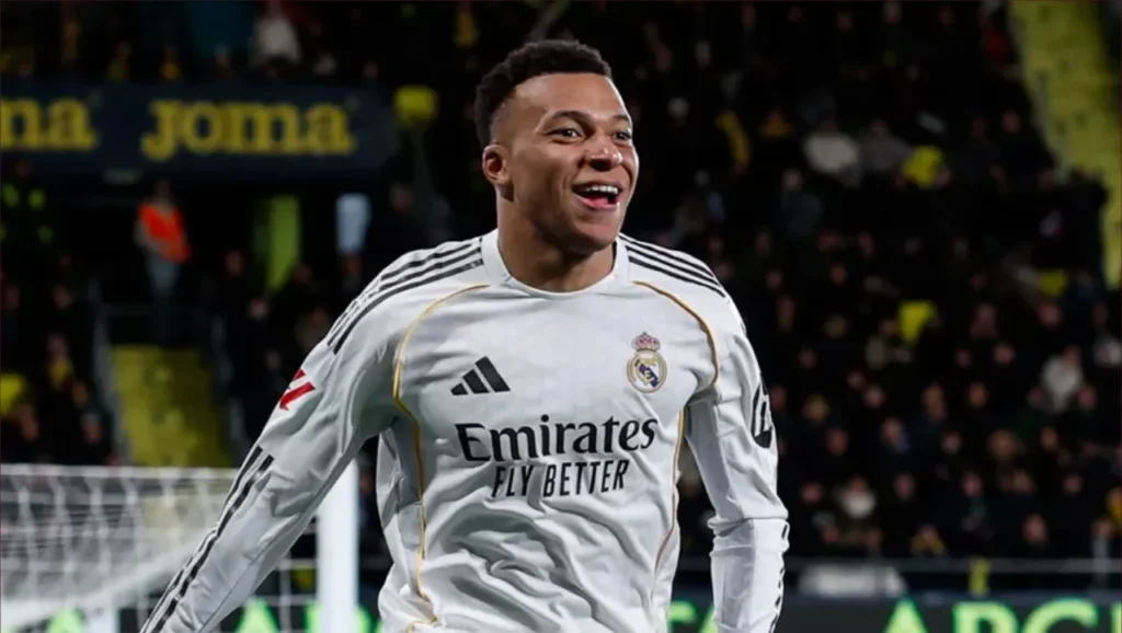 مبابي يسجل ثنائية.. ريال مدريد يتصدر الدوري الإسباني