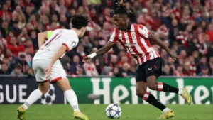 بلباو يعزز آماله الأوروبية بفوز درامي على أتالانتا