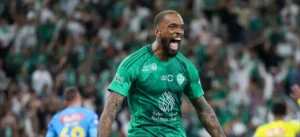 إيفان توني يقود الأهلي للفوز ويتجاوز رونالدو تهديفيًا