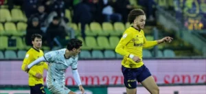 أندية إيطالية كبرى تتنافس على ضم "رابيو الجزائر".