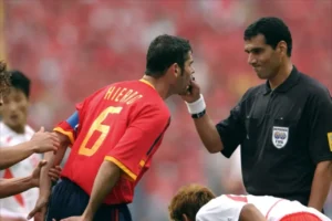 فضيحة مونديال 2002 تعيد الجدل حول الغندور