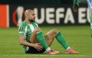 أمرابط يخضع لجراحة ناجحة في أمستردام لعلاج إصابة الكاحل