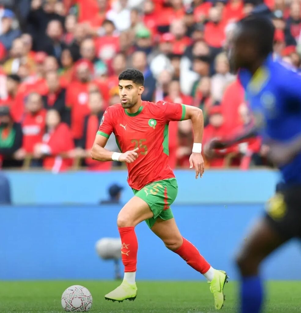 الشريف يوضح عدم صحة ضربة الجزاء المثيرة بلقاء المغرب وتنزانيا