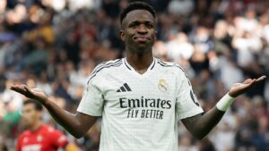 فينيسيوس يضع شروطًا لتجديد عقده مع ريال مدريد