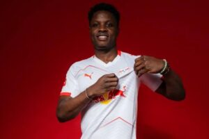 لايبزيغ يعلن ضم النيجيري سليمان ساني بعقد طويل الأمد