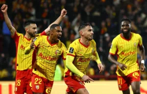 لانس يقلب الطاولة على رين ويفوز بالدوري الفرنسي