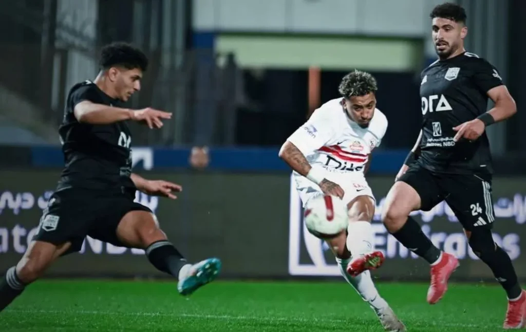 الزمالك ينتزع صدارة الدوري المصري بفوز صعب على زد