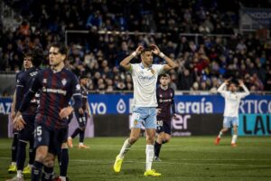 طرد الياميق يورط سرقسطة في صراع البقاء بالدوري الإسباني