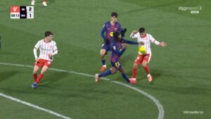 لجنة الحكام تعاقب حكم VAR مباراة برشلونة وجيرونا