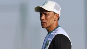 مدرب الرجاء يعلق على خسارة فريقه أمام النادي المكناسي