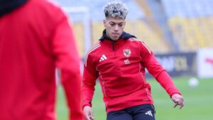 إمام عاشور يعود لتدريبات الأهلي قبل مواجهة الجيش الملكي