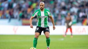 أمرابط يبدأ أولى خطوات التعافي مع ريال بيتيس