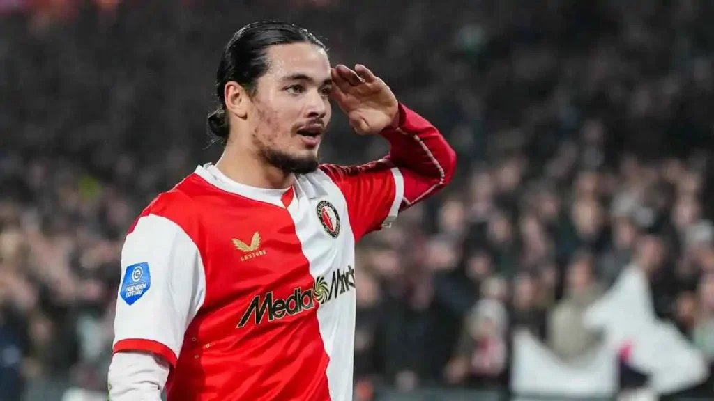 حاج موسى يقود فينورد للفوز على تيلستار بالدوري الهولندي