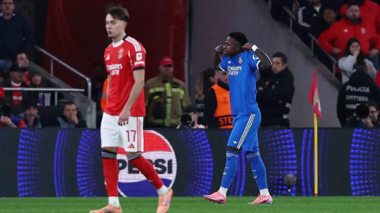 فينيسيوس يرد على اتهامات العنصرية بعبارة "السود في مكانتهم"