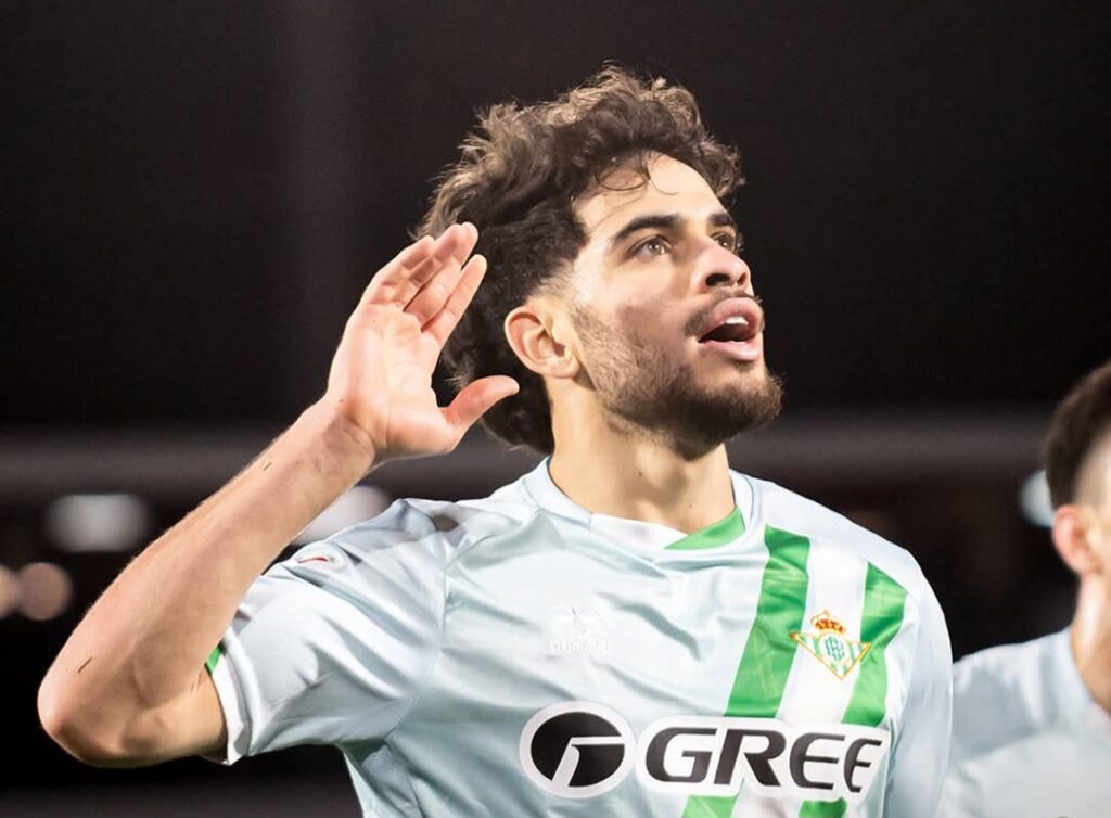 الزلزولي يلفت أنظار أندية البريميرليغ بعد تألقه مع بيتيس