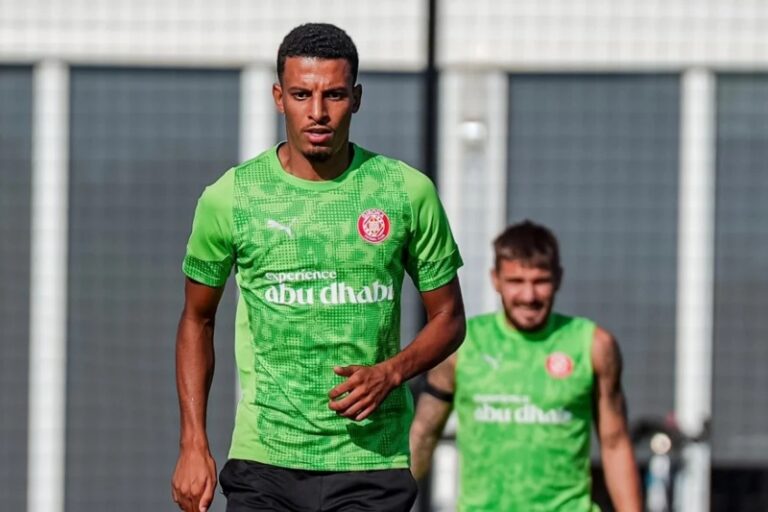 مدرب جيرونا يوضح غياب أوناحي عن كلاسيكو برشلونة