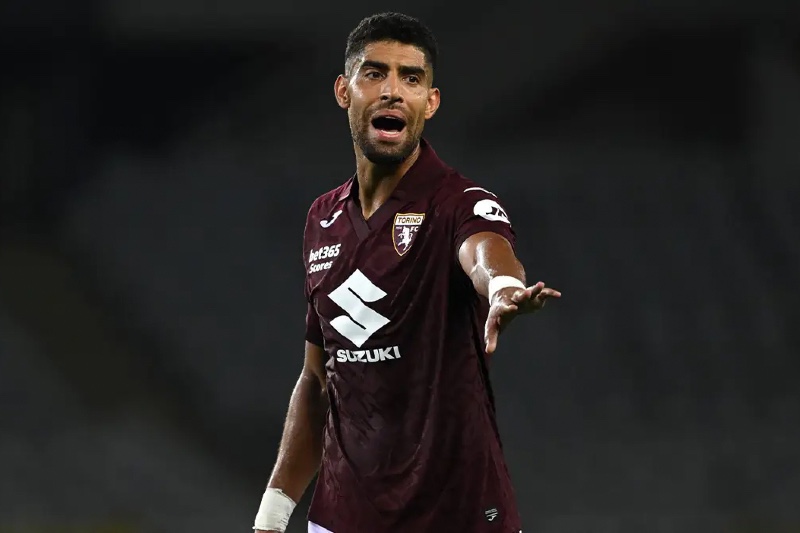 الوصل الإماراتي يقترب من ضم ماسينا المغربي لتعزيز الدفاع