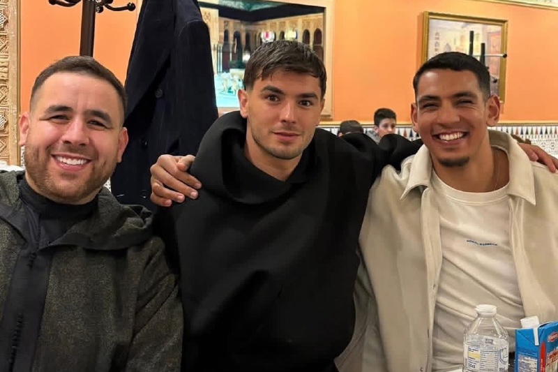 إبراهيم دياز يشارك الجالية المغربية إفطار مدريد