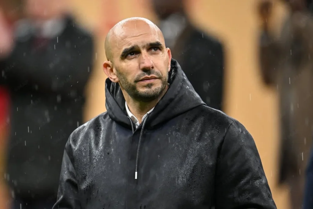 مؤشرات تؤكد استمرار الركراكي مدربًا للمنتخب المغربي حتى 2026.