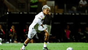 الزابيري يقترب من رين الفرنسي بصفقة كبيرة