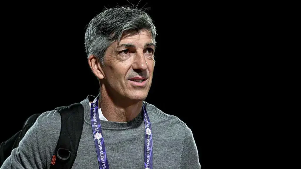 الشباب السعودي ينهي عقد مدربه الإسباني قبل مواجهة خليجية