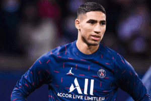 حكيمي يسجل اسمه ضمن قائمة أفضل المدافعين عالميًا