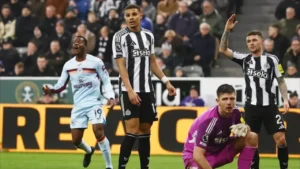 برينتفورد يفوز على نيوكاسل بثلاثية في الدوري الإنجليزي