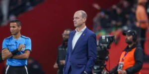 الأهلي يوضح سبب غياب مترجم المدرب عن دكة البدلاء