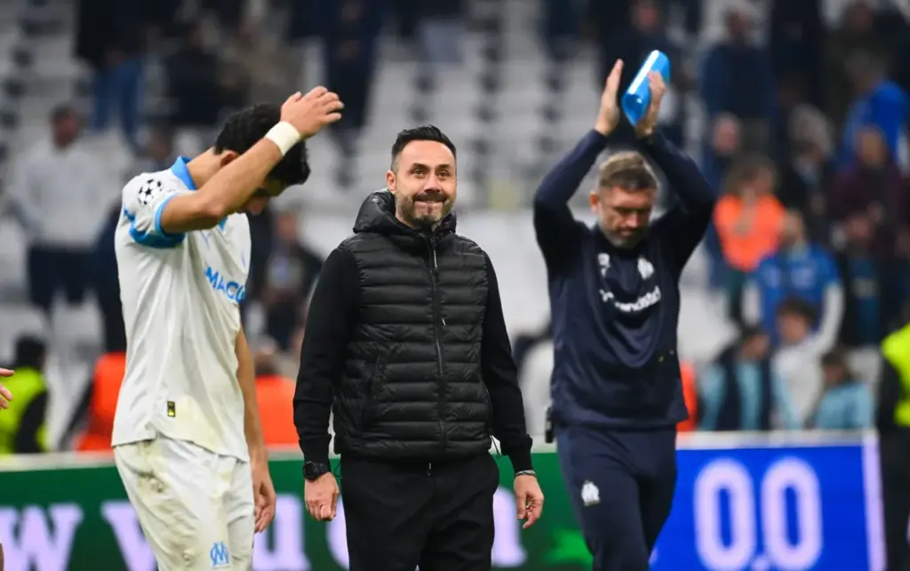 دي زيربي يوضح حالة أكرد قبل مواجهة مارسيليا وباريس