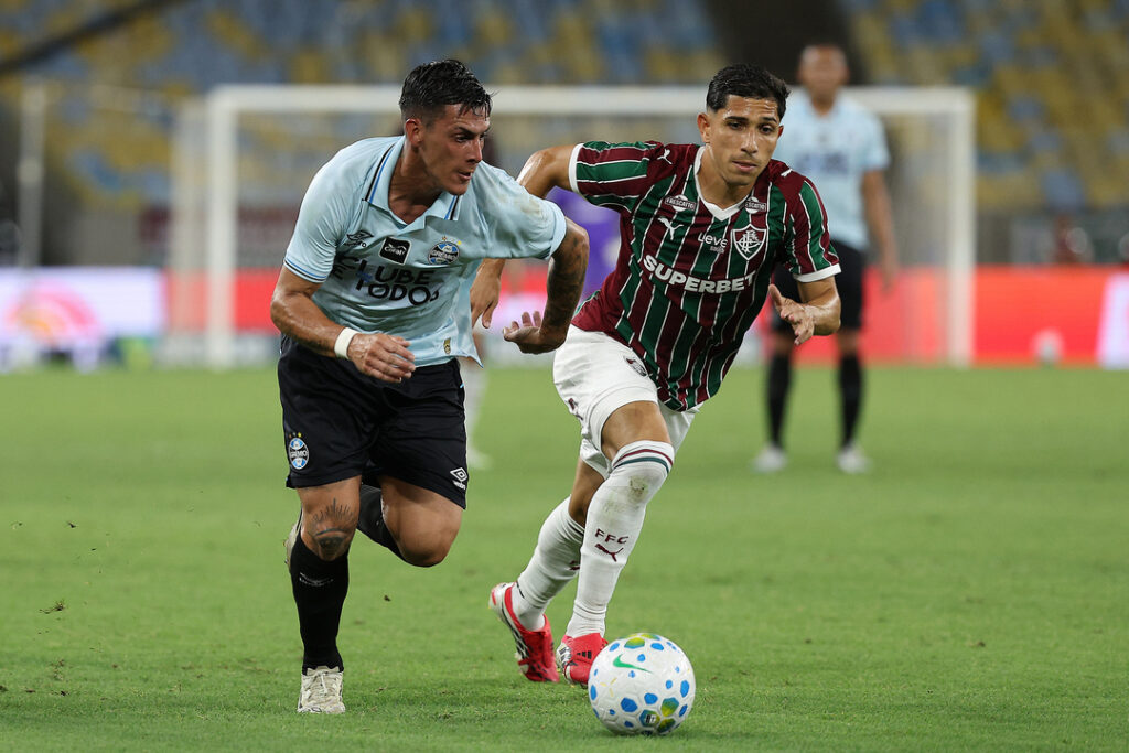 زكريا لبيض على أعتاب الدوري البرازيلي في سابقة مغربية