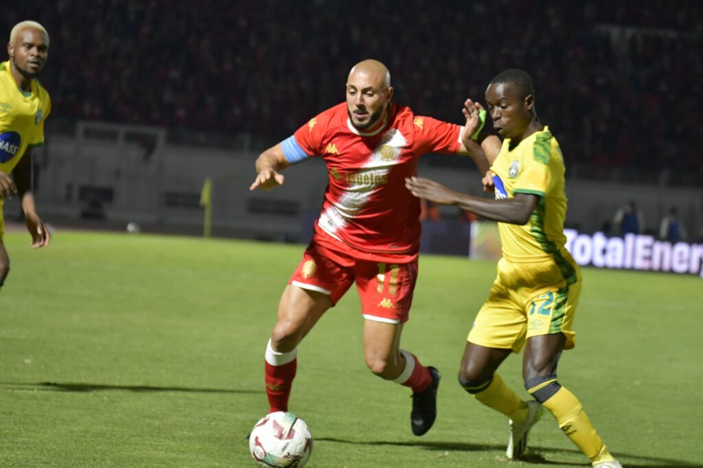 الحكم أحمد هيرالال يقود مباراة الوداد ونيروبي بالكونفدرالية