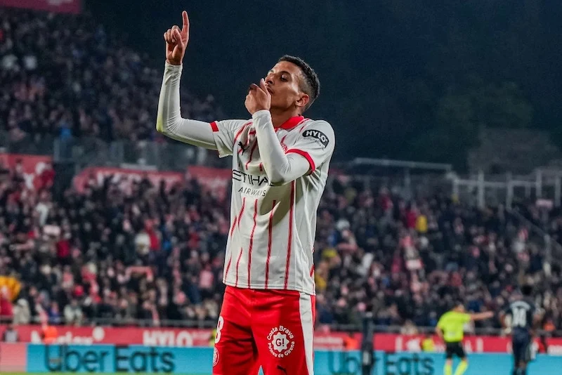 أوناحي يرفض عرض لايبزيغ الألماني ويُفضّل الاستقرار