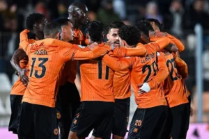 نهضة بركان يواجه باور ديناموز السبت بدوري الأبطال