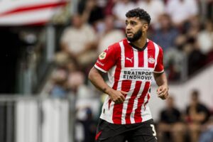 مدرب أيندهوفن: لا ندم على إراحة صيباري رغم الخسارة