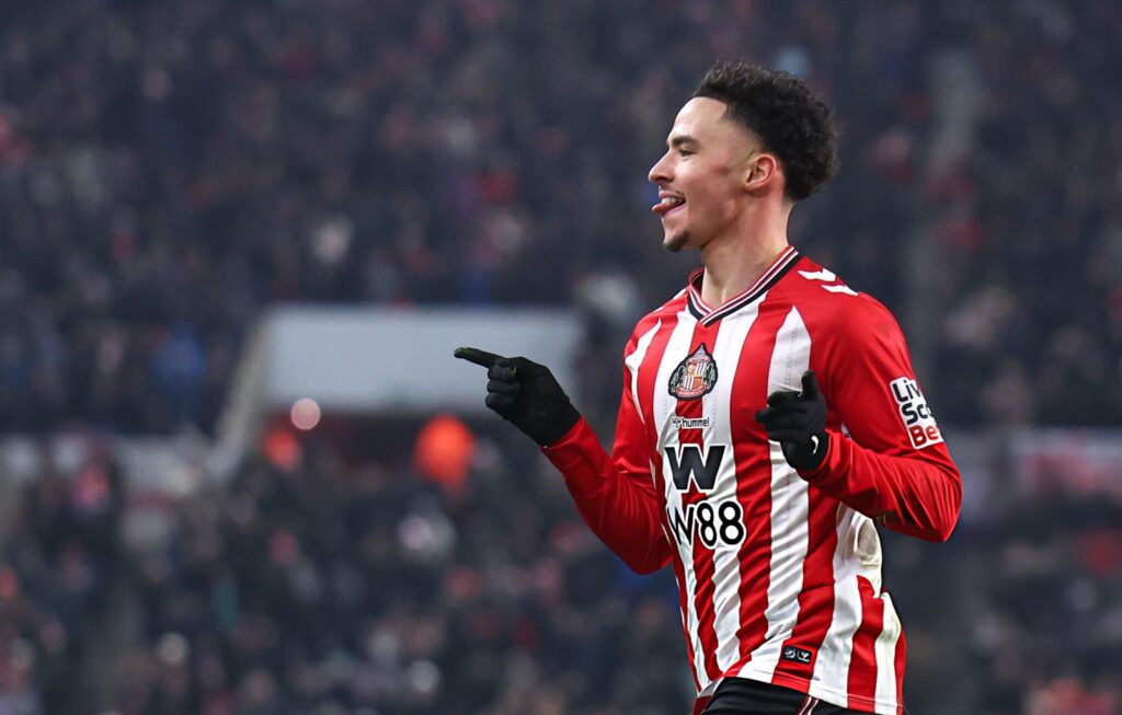 طالبي يسجل وسندرلاند يفوز على بيرنلي بثلاثية بالدوري الإنجليزي