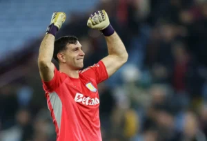 أستون فيلا يتأهل لربع نهائي الدوري الأوروبي بعد الفوز على ليل