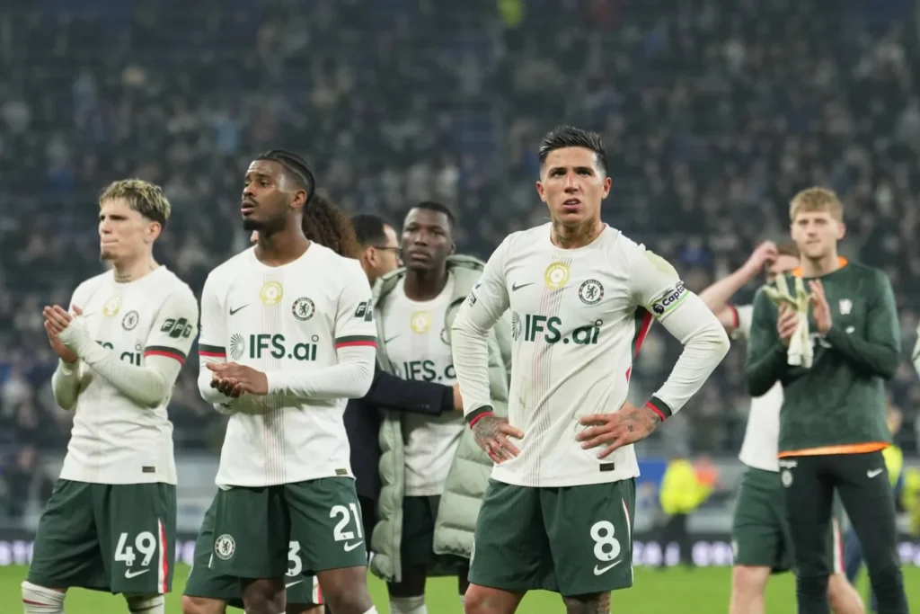 تشيلسي يتلقى هزيمة قاسية أمام إيفرتون بثلاثية نظيفة