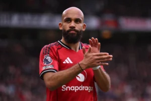 مانشستر يونايتد يسحب مبويمو وسيسكو من معسكريهما الدوليين