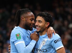 مرموش يسجل ثنائية ويقود مانشستر سيتي للفوز بكأس الاتحاد.