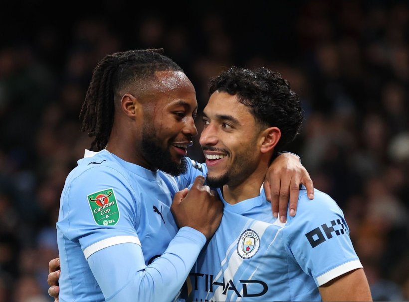 مرموش يسجل ثنائية ويقود مانشستر سيتي للفوز بكأس الاتحاد.