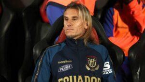 مدرب الإكوادور يعلن فخره بلاعبيه بعد التعادل مع المغرب