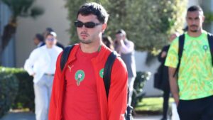 المغرب يصل لانس ويستعد لمواجهة باراغواي ودياً