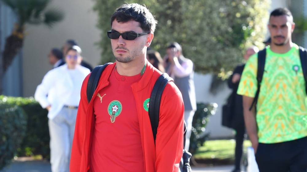 المغرب يصل لانس ويستعد لمواجهة باراغواي ودياً