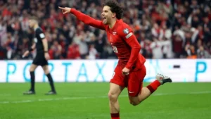 تركيا تفوز على رومانيا وتقترب من التأهل لكأس العالم 2026