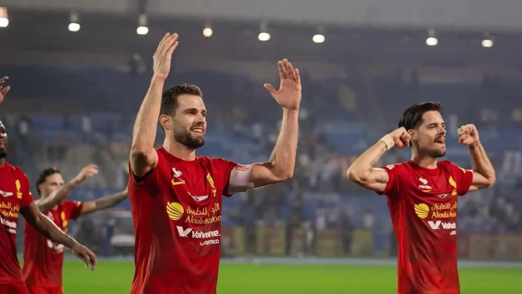 القادسية يهزم الأهلي بثلاثية في الوقت القاتل بدوري المحترفين