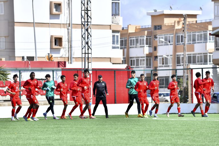 المغرب تحت 17 سنة يواصل التدريبات لمواجهة الجزائر