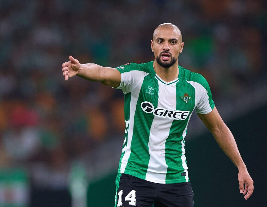 بيتيس يتراجع عن شراء أمرابط بعد إصابته الأخيرة