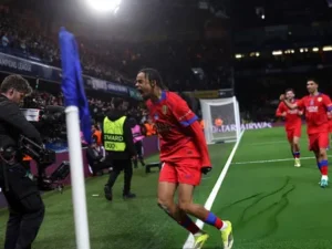 باريس سان جيرمان: إصابة باركولا تُبعده عن مواجهة ليفربول