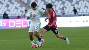 الجزائر تسحق ليبيا بخماسية في بطولة شمال إفريقيا