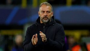 فليك مدرب برشلونة يحصد جائزة الأفضل في الدوري الإسباني